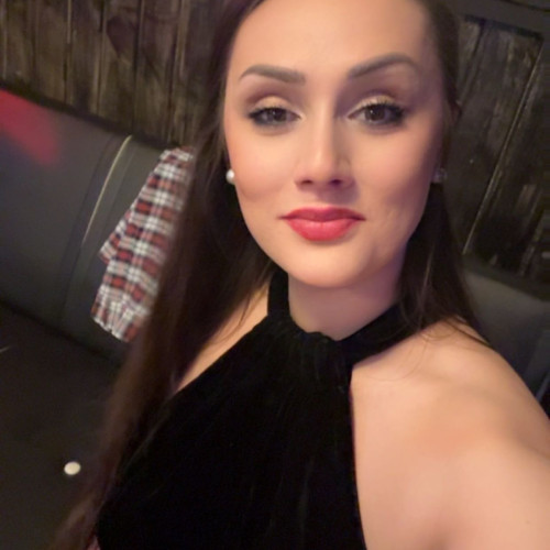 Elisa C.