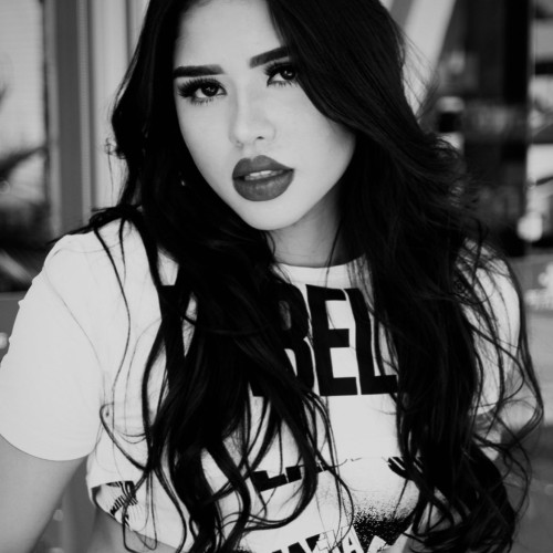 Thais  T. profile photo