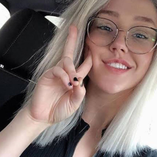 Isabelle A. profile photo