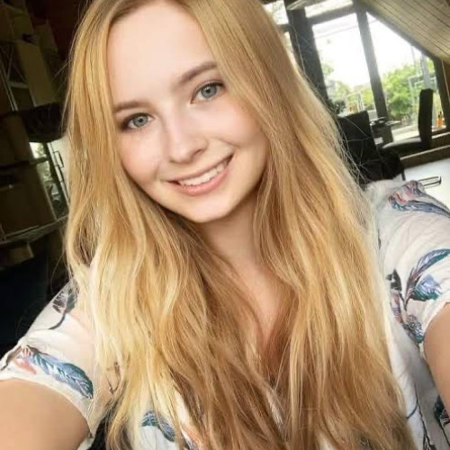 Isabella E.