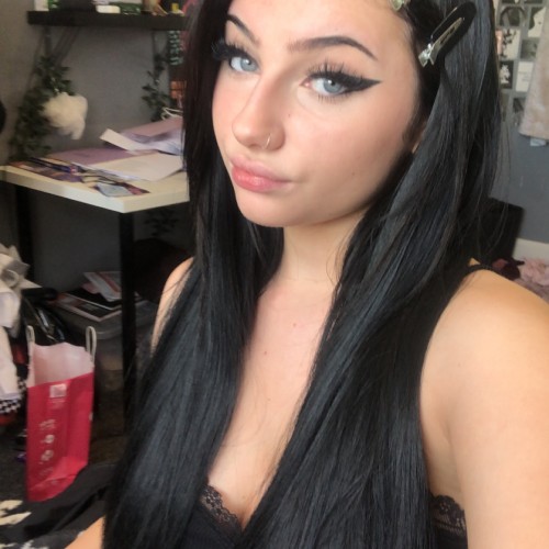 Skye B. profile photo