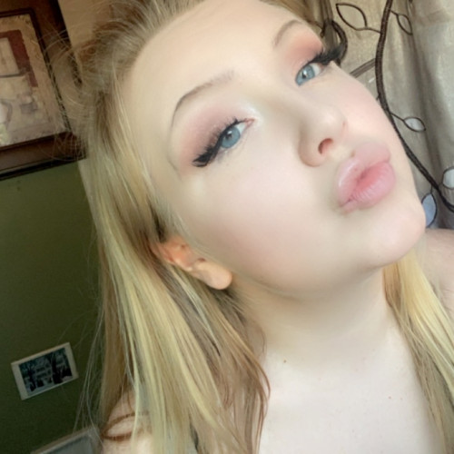 Chloe M. profile photo