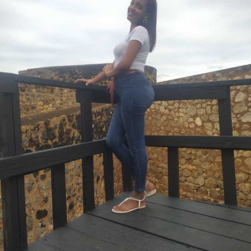 Yaneli R. profile photo