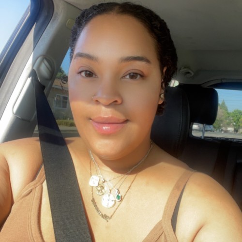 Latia  E. profile photo