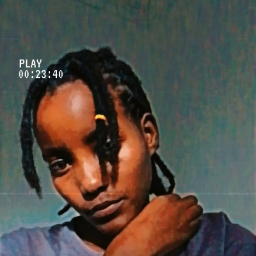 Ellydha K.