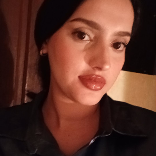 Nisrine  B.