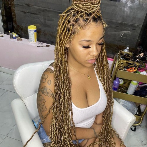 Ayanda  J.