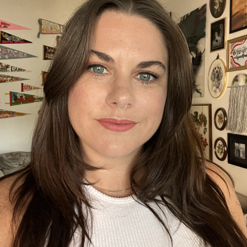 Holly m. profile photo
