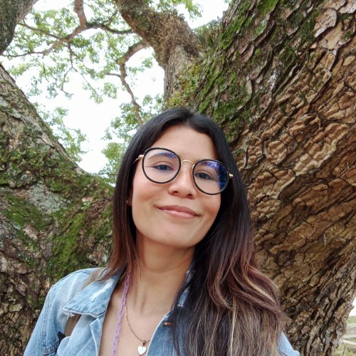 Dayana R.