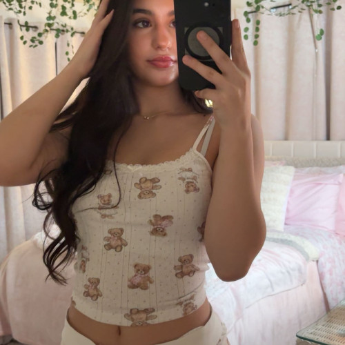 Chloe L. profile photo