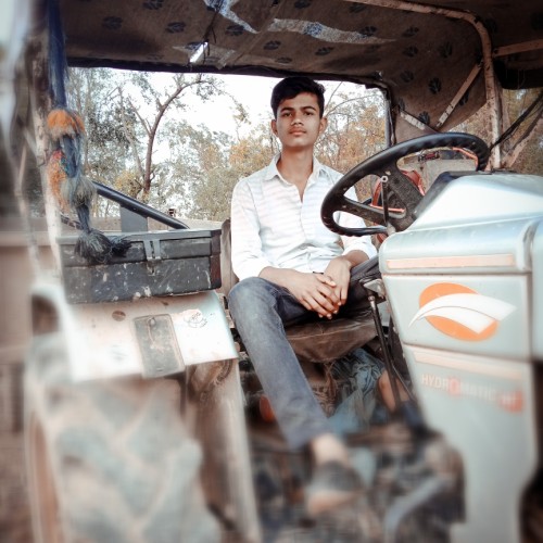 Abhi Y.