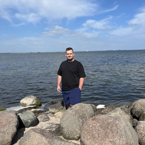 Max R. profile photo