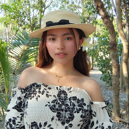 Alora🩷 M. profile photo