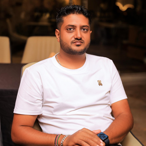 Avinash H.