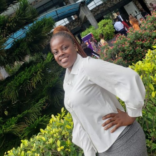 Akinade  E.