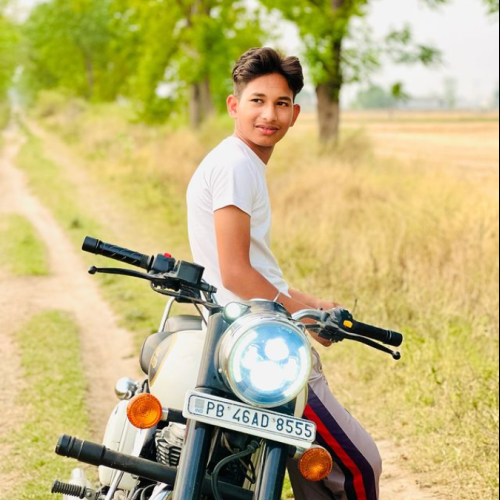 Aash U. profile photo