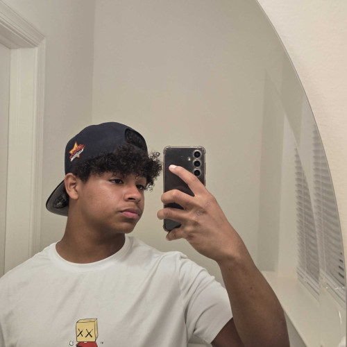 yenderson z. profile photo