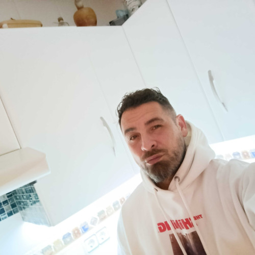 Jos l. profile photo