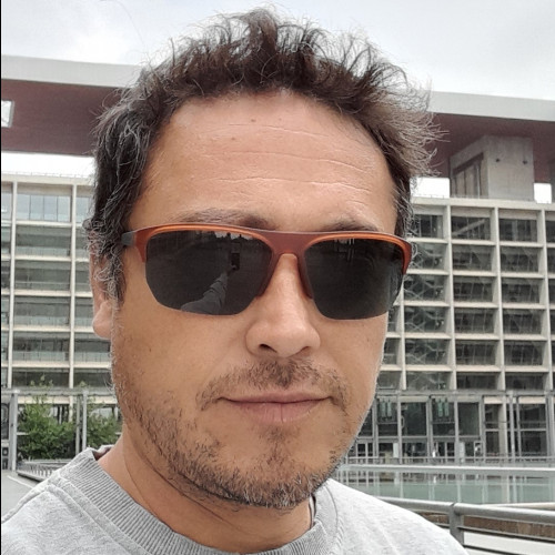 Roberto A.