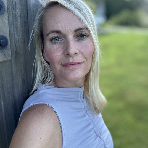 Angela L. profile photo