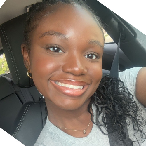 Esme A. profile photo