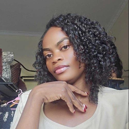 elina j. profile photo