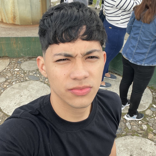 Yolver L. profile photo