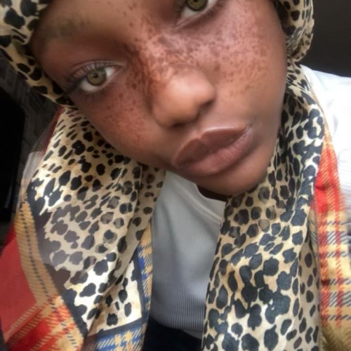 𝗠𝗼𝗻𝗮 𝗛.