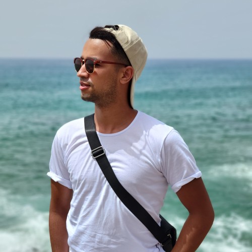 Anouar B.