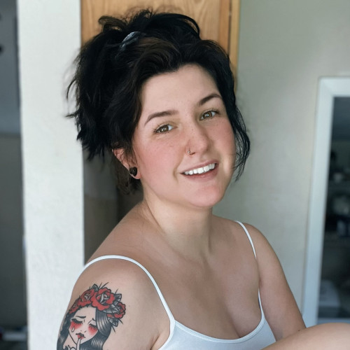 Iris S. profile photo