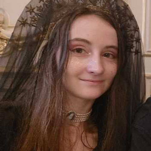 julie v. profile photo