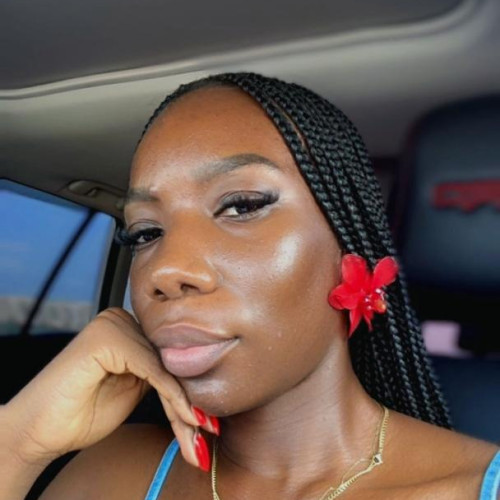Naana T. profile photo