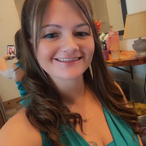 Val R. profile photo