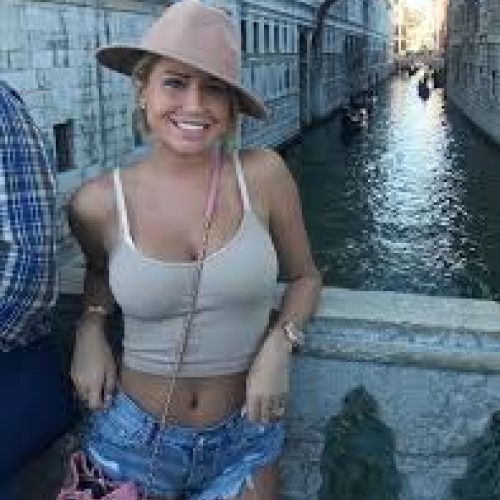 Scarlett W. profile photo