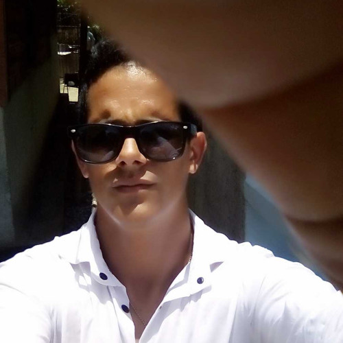 Rolando S.