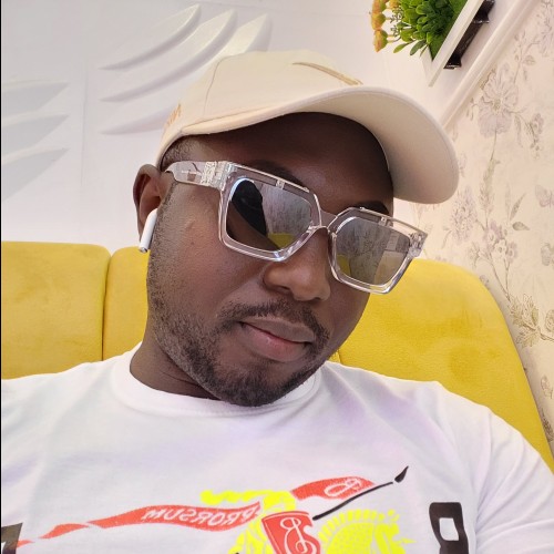 Bello w. profile photo