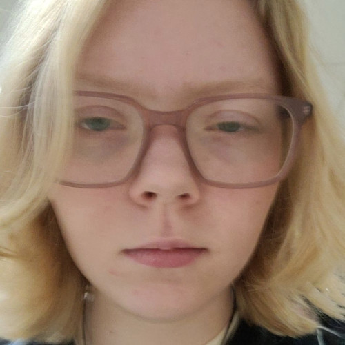 Chloe M. profile photo