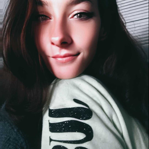 Skye H.