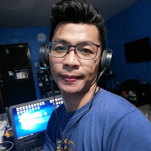 Jheff V.