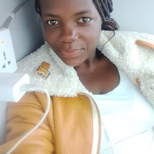 winnie m. profile photo