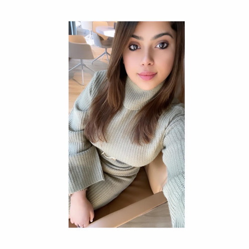 Ria R.