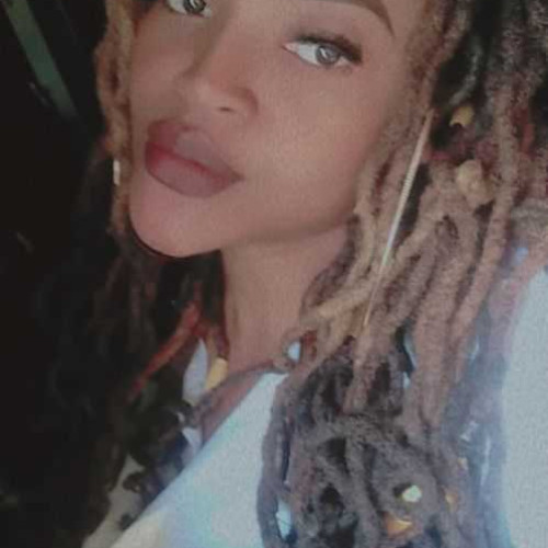 Charmaine L. profile photo