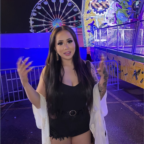 Memi C.