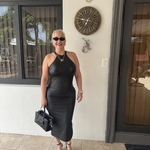 sexy cuban girl F. profile photo