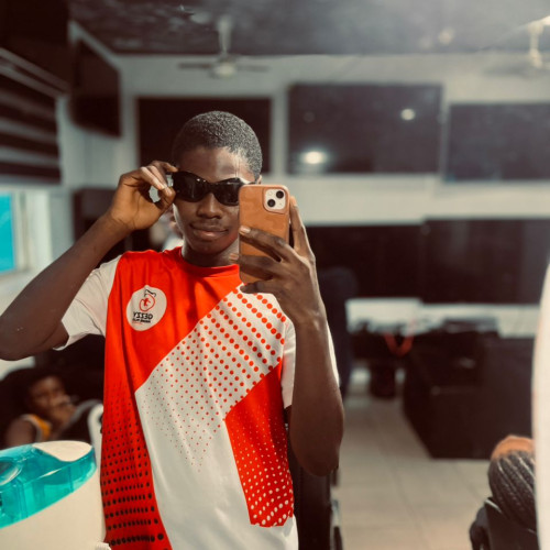 Favour k. profile photo