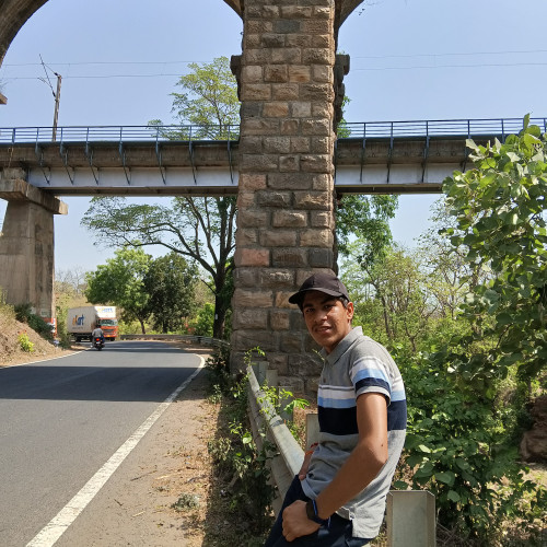lakshya j. profile photo