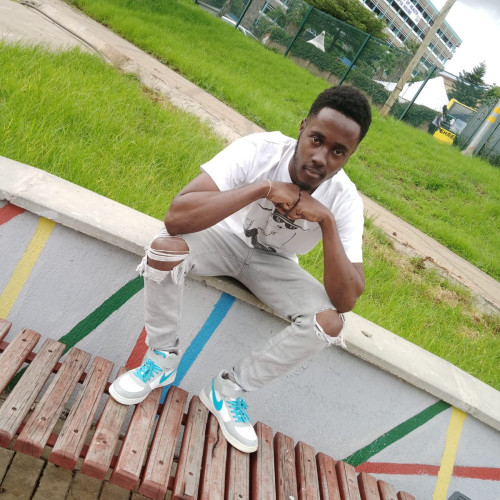 robert m. profile photo