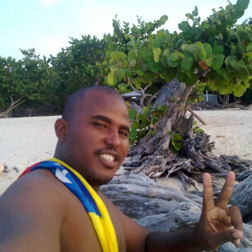 harles ponce h. profile photo
