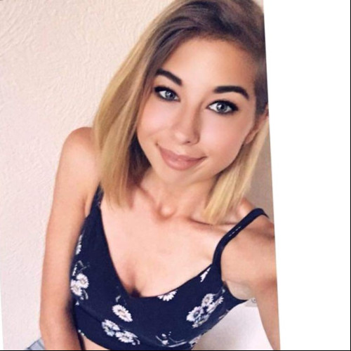Nadya H. profile photo