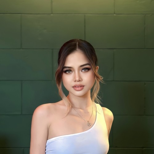 Jewel E.